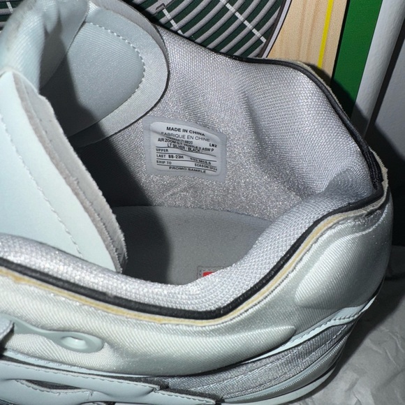 Nike Air Men's Shoes - Light Grey - Picture 8 of 10